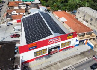 Parceria entre marcas leva energia solar a rede de supermercados de SP