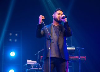 Cantor lança single inspirado em tragédia de Santa Maria